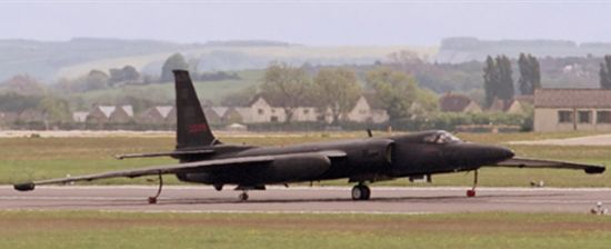 U-2 Dragon Lady and its landing gear arrangement