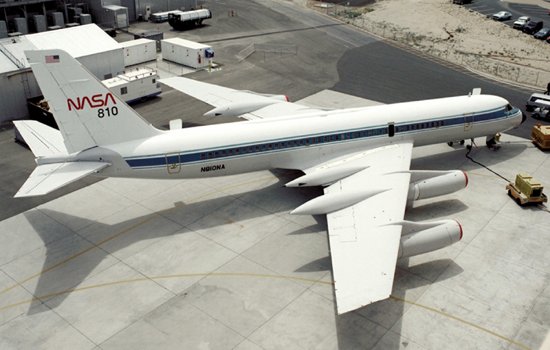 Convair 990 with Whitcomb antishock bodies on the wing trailing edge