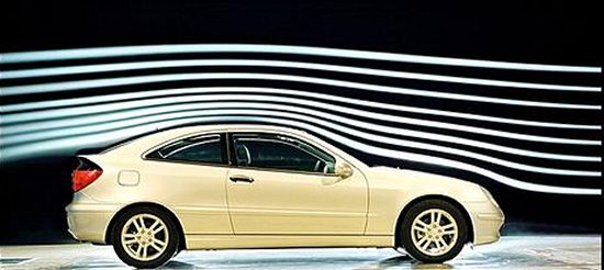 Smoke-flow visualization over an automobile