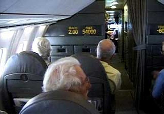 Concorde passenger cabin including a Mach and altitude display