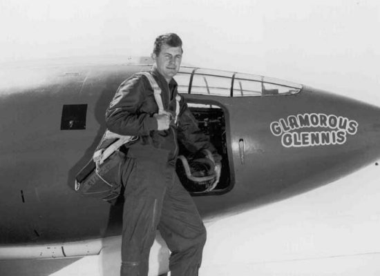 Chuck Yeager beside the X-1 nicknamed Glamorous Glennis