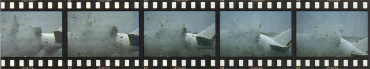 Aft fuselage of an Air Canada 747 disintegrating