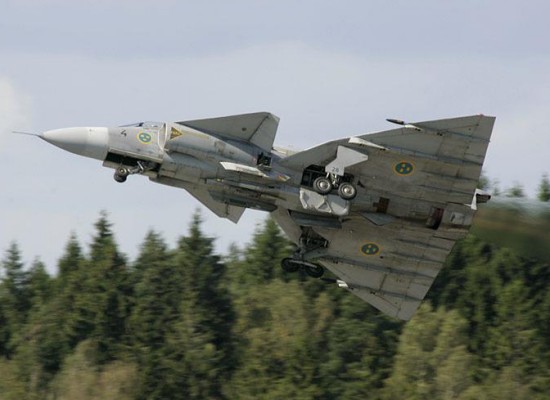 Aerospaceweb.org | Aircraft Museum - JA 37 Viggen Pictures