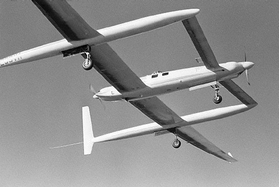 Aerospaceweb.org | Aircraft Museum - Rutan Voyager Pictures